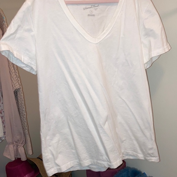 Women’s Universal Threads Short Sleeve Bundle - Picture 3 of 3